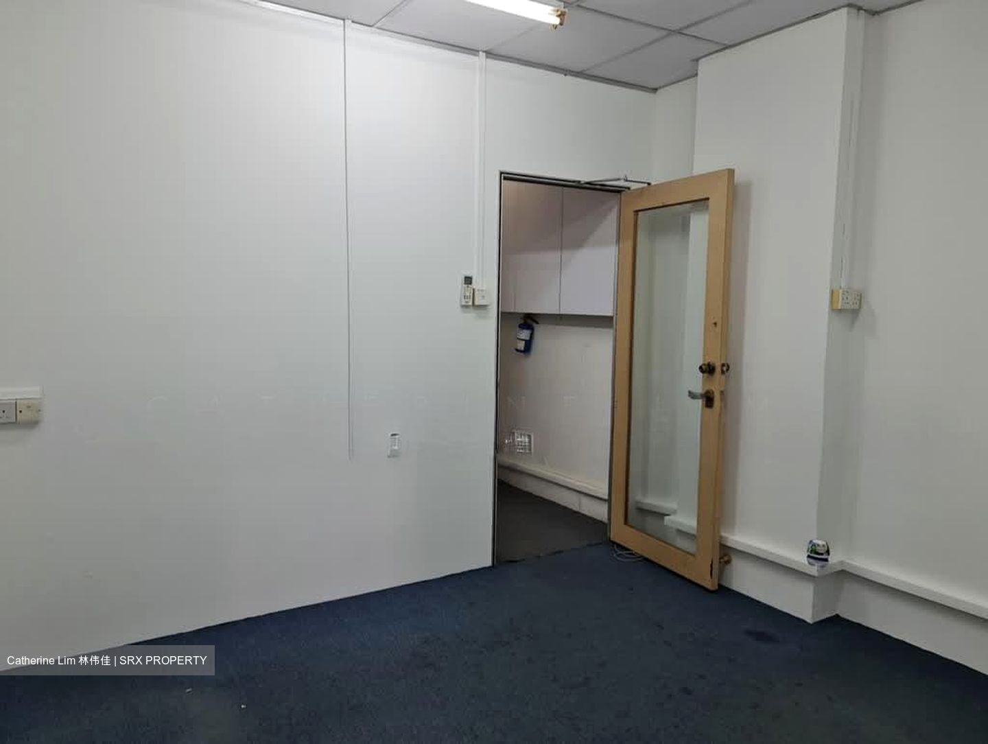 Oriental Venture Building (D14), Office #568021431